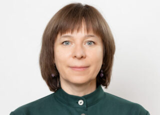 Элина Манахова