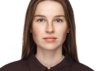 Юлия Сурнакова